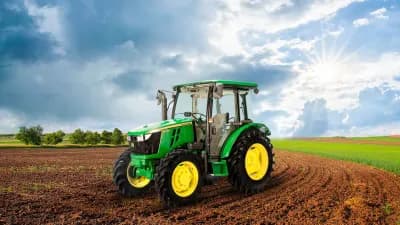 Tractor in Kanpur